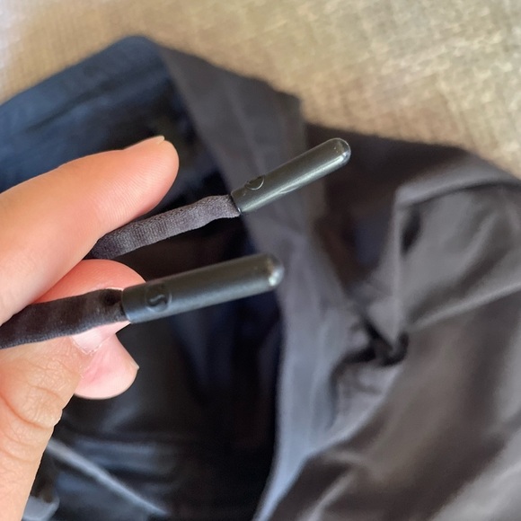 LULULEMON Pace Breaker Shorts! - Picture 7 of 7